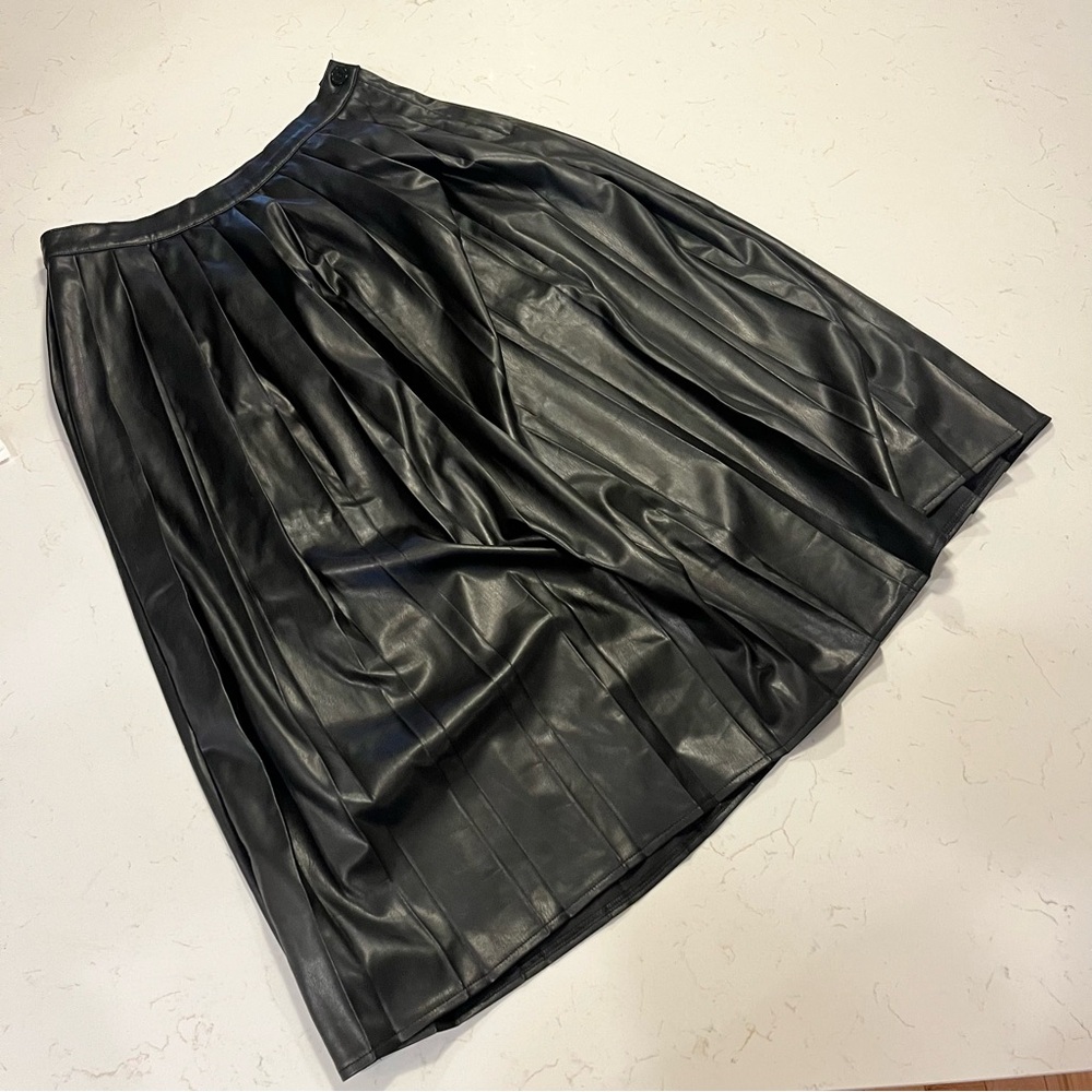 MODCLOTH black faux leather midi skirt